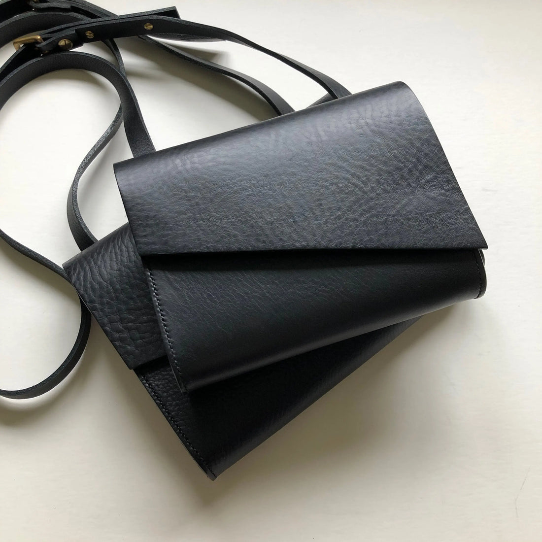 If You’re Looking At British Handbag Brands Like Tusting, Check Out CARV London